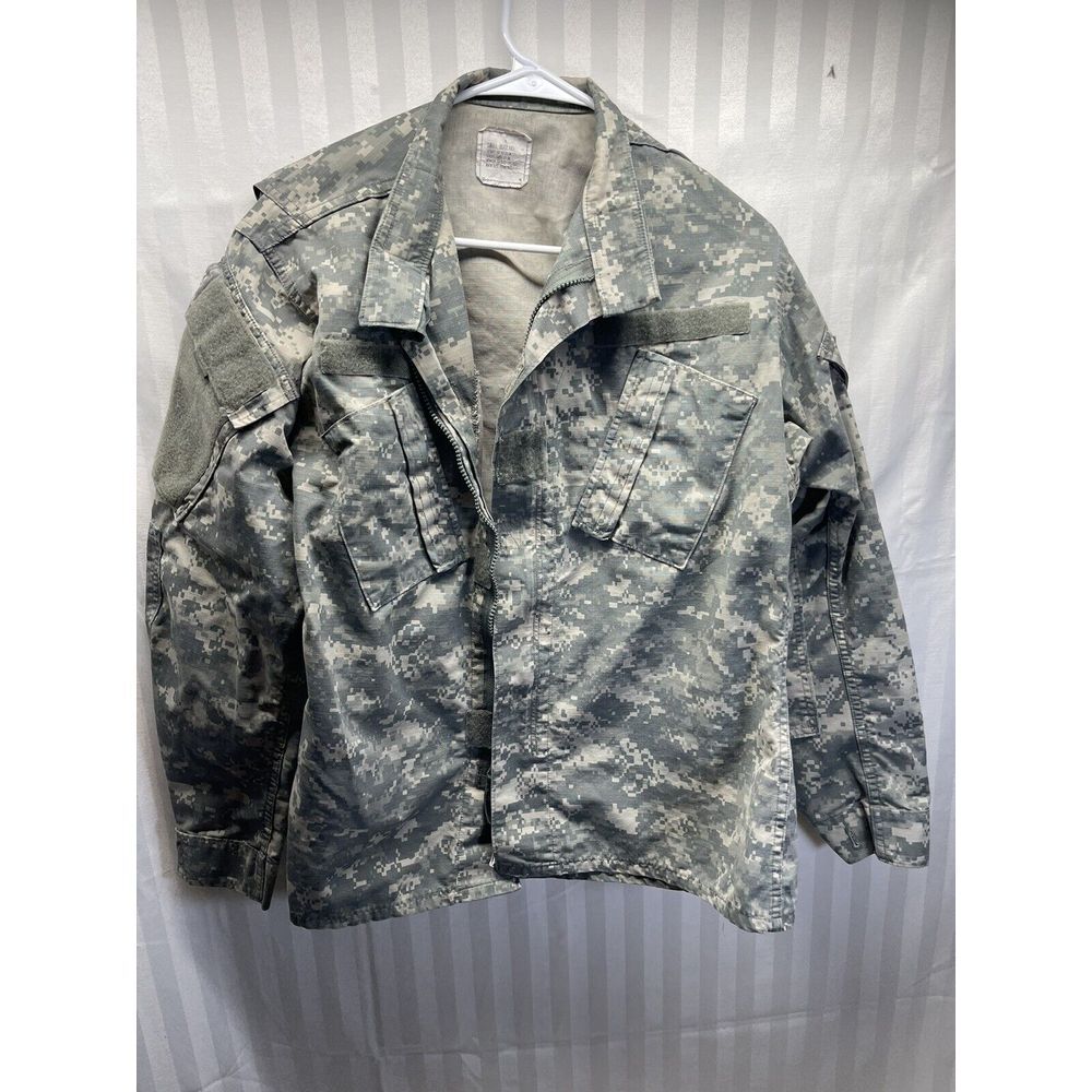 ACU DIGITAL CAMO SHIRT JACKET SIZE‎ SMALL - REGULAR HUNTING CAMPING MILITARY